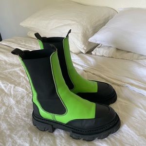 Ganni Calf Leather Mid Chelsea Boot in Green